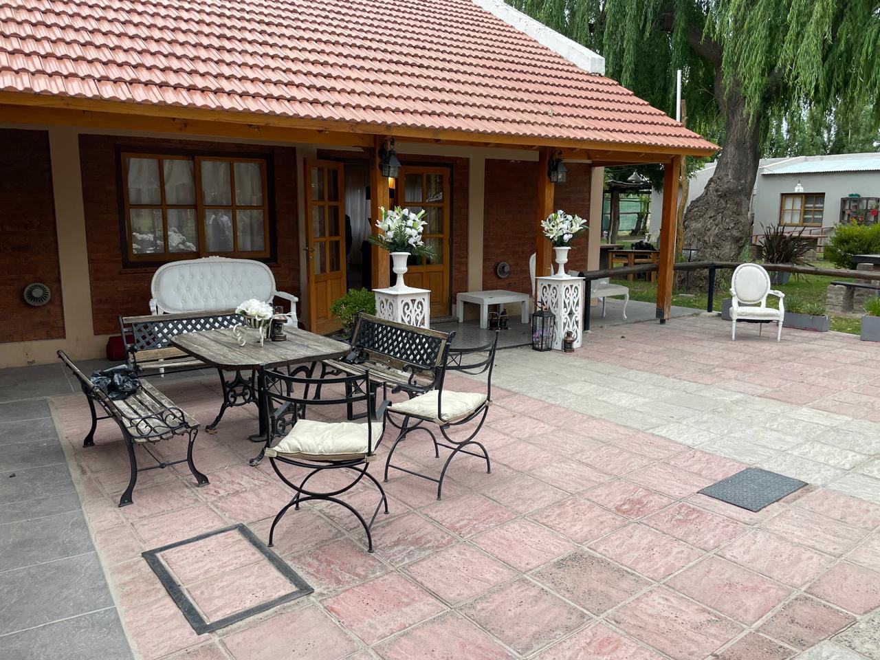 Patio y espacio verde de Duronia